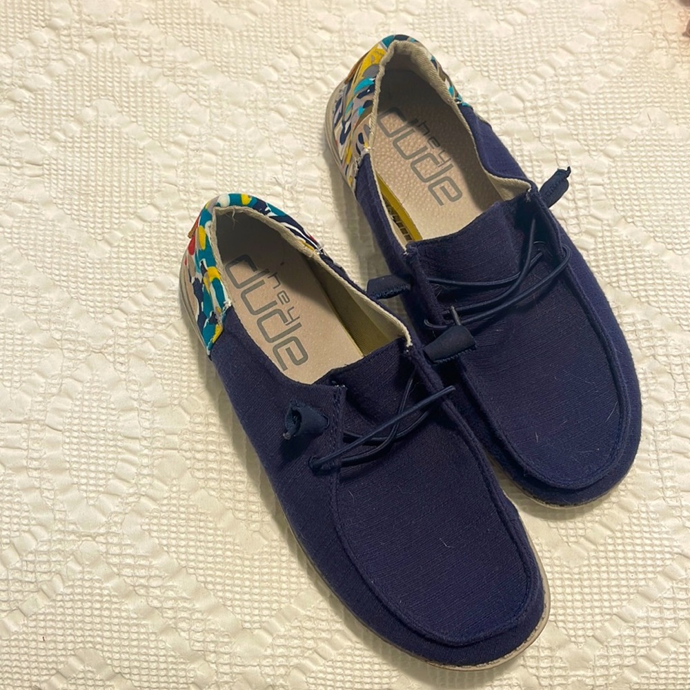 Hey Dudes size 9